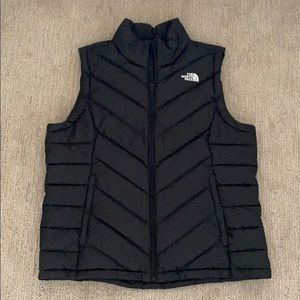 XL Women’s Northface vest